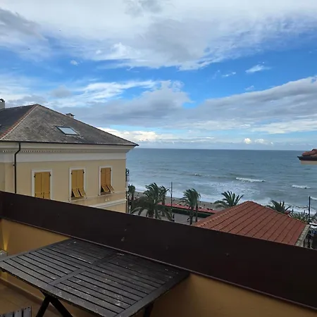 Apartament Mansarda Sul Mare - By Ligooria *